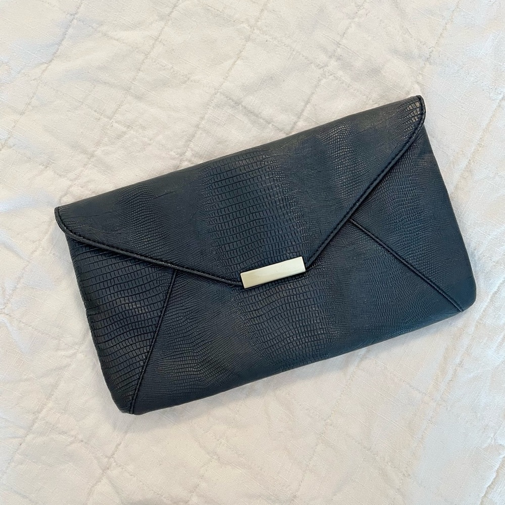 🎈🎈UE Black Leather Clutch / Crossbody